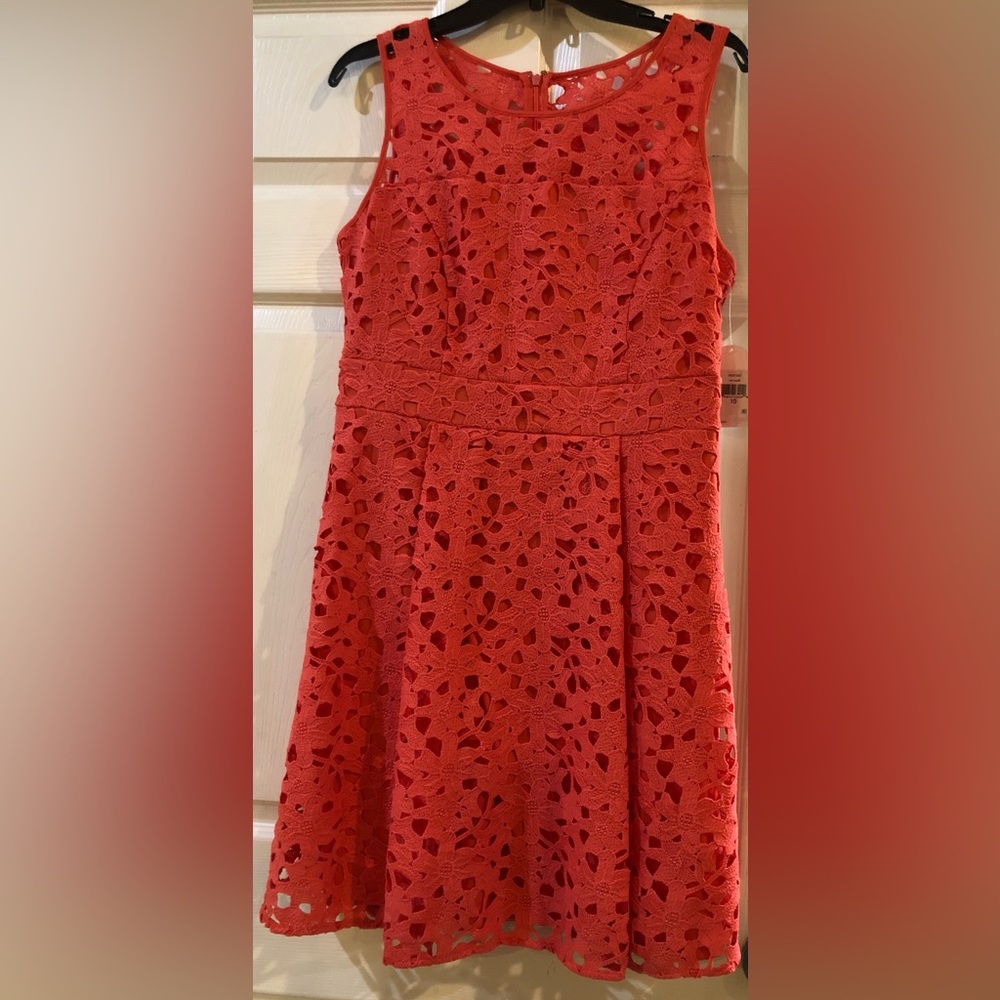 Jessica Simpson beautiful lace overlay sheath dress. NWT
